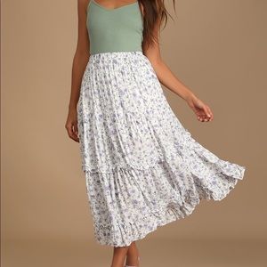 Dainty white floral midi skirt